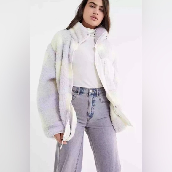 URBAN OUTFITTERS LAURA FLEECE IN SZ S - EUC Very OVERSIZED- Shearling Coziness - Picture 6 of 15